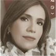 Con capacidad de enseñar y paciencia necesaria para aprender.