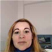 Me defino como una chica simpatica y extrovertida.Deseo impartir clases a niños de 5 a 10 años.