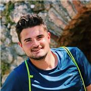 ¡Hola a todos! Mi nombre es José Luis Camacho Cobo. Estoy cursando el cuarto grado en educación primaria con mención en Educación Física y Teología Católica. Imparto clases particulares de cualquier asignatura en cualquier curso de educación primaria de 1