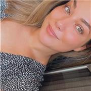 Hola! Soy Luisa, una apasionada profesora con experiencia en la enseñanza a estudiantes de primaria, ESO y bachillerato.
Poseo un título de grado en Comunicación con mención en Medios (similar a periodismo) y un Máster en Formación del Profesorado, así c