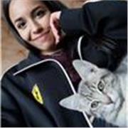 Laureata in lingue, offro ripetizioni in inglese, italiano, storia, scienze, cinese e giapponese per scuole elementari, medie e superiori