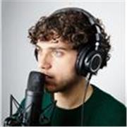 Docente laureato in canto pop rock. Offro lezioni di canto, pianoforte, flauto traverso e teoria musicale