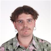 Estudiante de Historia e Historia del Arte ofrece clases de repaso en Lengua Catalana y Literatura desde Primaria hasta Bachiller