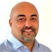 Experienced business tutor supporting students with management, leadership and assignments