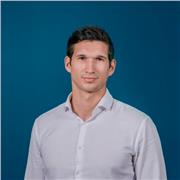 Product Marketing Management bilingue anglais, j'evolue aujourd'hui dans une Fintech international apres plusieurs annees a l'etrangers dans une scale de Biotechnologie, et deux ans dans le milieu de l'enseignement superieur