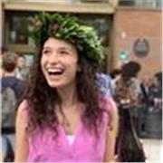 Laureata in matematica offre lezioni online di matematica a studenti di scuole medie e superiori.