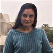 Dinámica y proactiva. Creo que estoy suficientemente preparada para dar clases a inmigrantes extranjeros. 