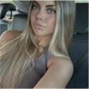 Profesora para fomentar la lectura de niños de forma divertida 