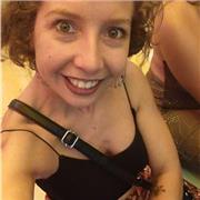 Soy una chica muy extrovertida y dinámica con una gran pasión por la enseñanza. Apta para todos los niveles y asignaturas.