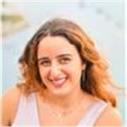 Studentessa universitaria impartisce ripetizioni di materie umanistiche e di lingue straniere