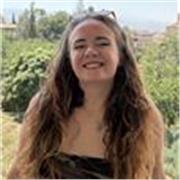 Soy una chica de 20 años, que le encanta enseñar y ayudar en tema de estudios con métodos muy eficaces.