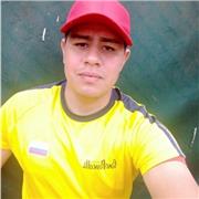 Profesor de tenis imparte clases a todas las edades