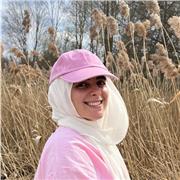 Arabischsprachige Nachhilfelehrerin für Kinder und Erwachsene. Bietet Online-Unterricht an.