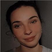 Professeur particulier donne cours de soutien scolaire pour les collégiens qui vont passer le brevet