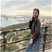 Soy una chica alegre, trabajadora y responsable. Me preocupo siempre por los demás cuidar lo que es mío.