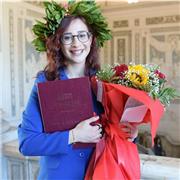 Neo Laureata in Beni Culturali offre lezioni private in Inglese, Italiano, Storia e Storia dell'Arte fino alle scuole medie. Disponibile ad Adrano e limitrofi e Online