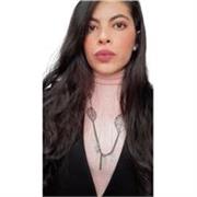 Me defino como una profesora cercana, paciente y comprometida con el aprendizaje de cada niño.