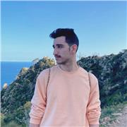 Profesor de Historia y Geografía imparte clases para todas las edades