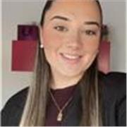 Soy Andrea, graduada en Magisterio de Educación Infantil y apasionada por la enseñanza. Cuento con experiencia impartiendo clases 