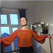 Mentoring in self-awareness, strengths-discovery and confident communication. Accompaniment and empowerment to navigate life’s challenges and transitions.
(For young people, professionals, leaders, anyone seeking a boost to grow)