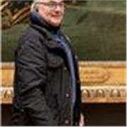 Profesor Licenciado en educación mención Filosofía con mas de 20 años de experiencia, Master en Educación a Distancia, Master en P