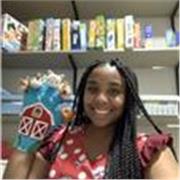 Professora de reforço escolar para os pequenos