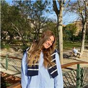 Doy clases de inglés para niños de niveles pre-escolar, primaria y ESO. También puedo ayudar en otras materias