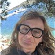 infermiera laureata con 15 anni di esperienza impartisce lezioni di infermieristica on line