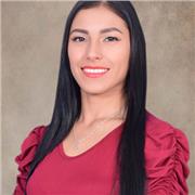 estudiante de universidad apoyo en materia de primaria