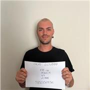 Laureato in Scienze dei beni culturali all’università statale degli studi di Milano