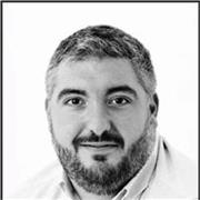 Profesor de derecho apto para todas las edades. Actualmente en el ejercicio autónomo de la abogacía. 