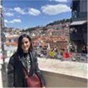 Profesora de inglés apta para todas las edades. 