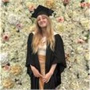 English Literature Grad Ready to Help you Tackle Exam Texts or Feel More Confident in your Writing and Communication Skills 🏰🖊️
