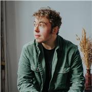 I’m a working film and TV composer who teaches piano, guitar, theory, composition and music production.