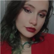 Profesora de matemáticas y otras asignaturas, con mucha paciencia y creatividad para encontrar el método de aprendizaje óptimo