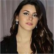 Studentessa Giurisprudenza offre ripetizioni online di inglese, italiano e aiuto compiti per bambini delle elementari. 