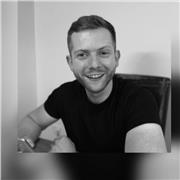 Native English speaker from the UK - based near Graz