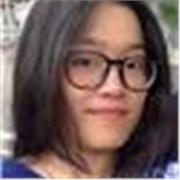 Soy Verónica, graduada del grado de diseño gráfico con. He trabajado con diversas empresas. proyectos de branding, publicidad