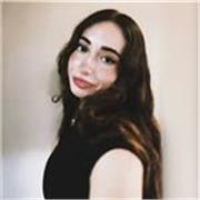 Chica joven, estudiante de grado que esta deseando ser niñera