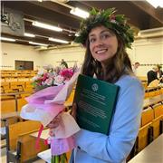 Laureata magistrale in scienze biologiche impartisce lezioni di biologia a studenti delle scuole medie e superiori