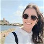 Laureata magistrale in Lingue e letterature moderne pee e americane offre aiuto compiti per inglese e materie umanistiche