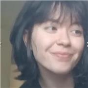 Antigua alumna de conservatorio entregada a enseñar lenguaje musical