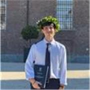 Studente di giurisprudenza diplomato in lingue