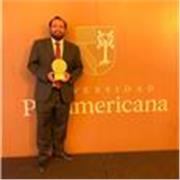 Profesor mexicano listo para enseñar español a no nativos