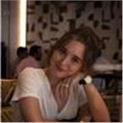 Profesora de Inglés imparte clases desde primaria a bachillerato