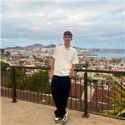 Profesor especializado en matemáticas y física para cualquier edad.