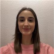 Soy una estudiante de bachiller que quiere compaginar sus estudios y ganarme algún dinero para mis gastos