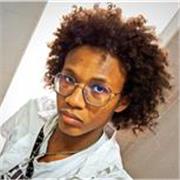 Professeur polyvalent, en double licence droit-langue (anglais-espagnol) avec 10 ans d'expérience en conservatoire (guitare...)