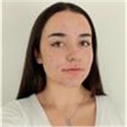 Chica qu tiene gran experiencia con los niños que pretende ayudar a tu hijo/a en lo que pueda en cuanto a estudios.