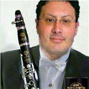 Insegnante di musica impartisce lezioni private di Teoria musicale, solfeggio, storia della musica e clarinetto